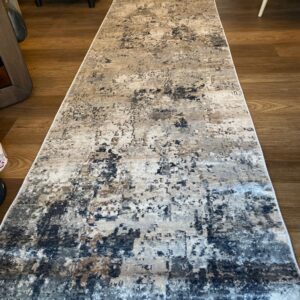 Loloi 11 Teagan in Sand/Mist Runner. 2'8x13