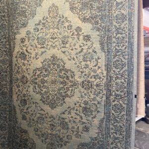 Safavieh Classic Vintage in Blue. 100%Wool. 6'7"x9'2